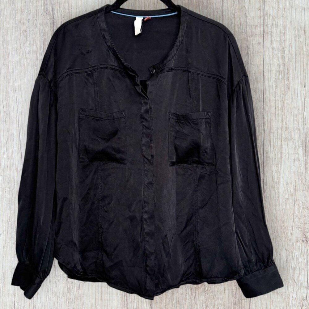 PILCRO Black Satin Anthropologie Long Sleeve Cropped Button Blouse Top Womens S
